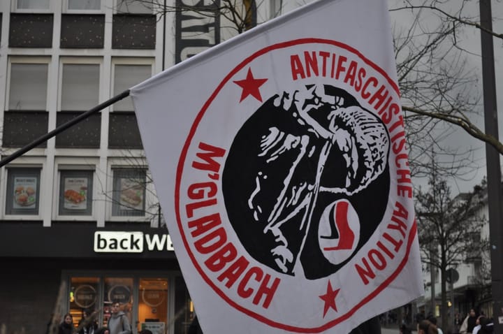 Gemeinsam gegen die Politik der Rechten und Reichen – Rückblick auf eine Kundgebung in Mönchengladbach